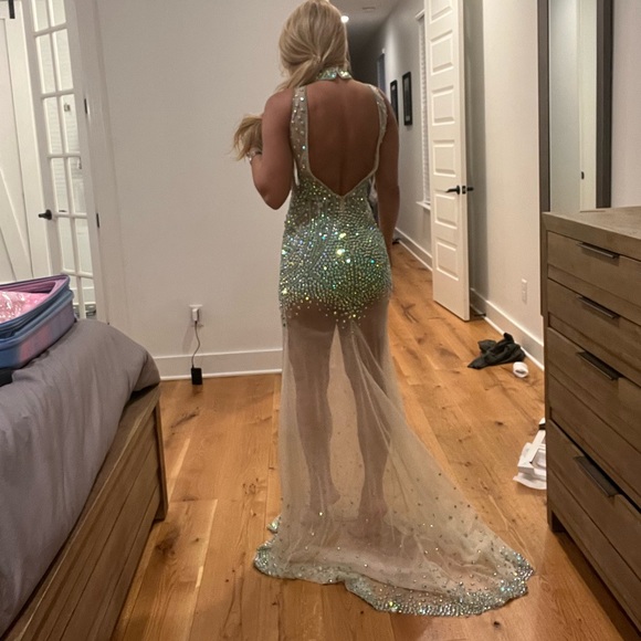 COPY - Beautiful gown:Prom/WBFF/pageant - Picture 6 of 14